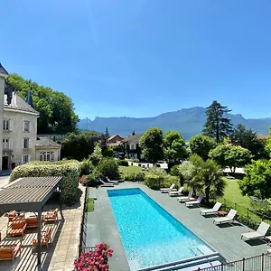 Chateau & De La Commanderie Eybens